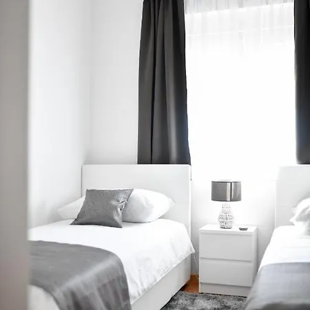 Апартаменти Bellevue Hill Задар