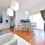 Bellevue Hill Apartament *